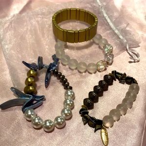 Set of 4 Plunder bracelets